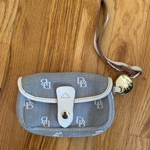Vintage dooney& Burke wrislet